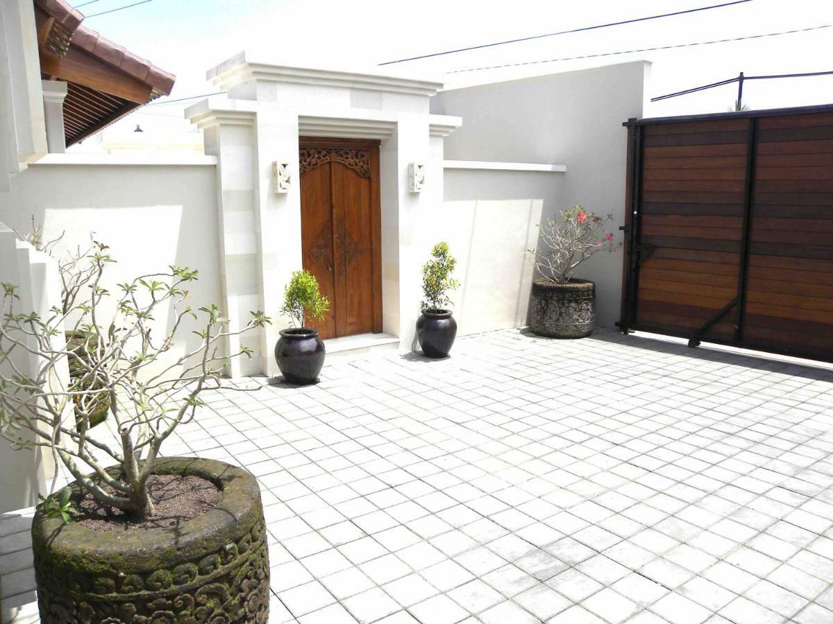 Villa Jaal กูตา ภายนอก รูปภาพ